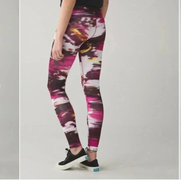 Lululemon wonder under pant 111 - Picture 1 of 11